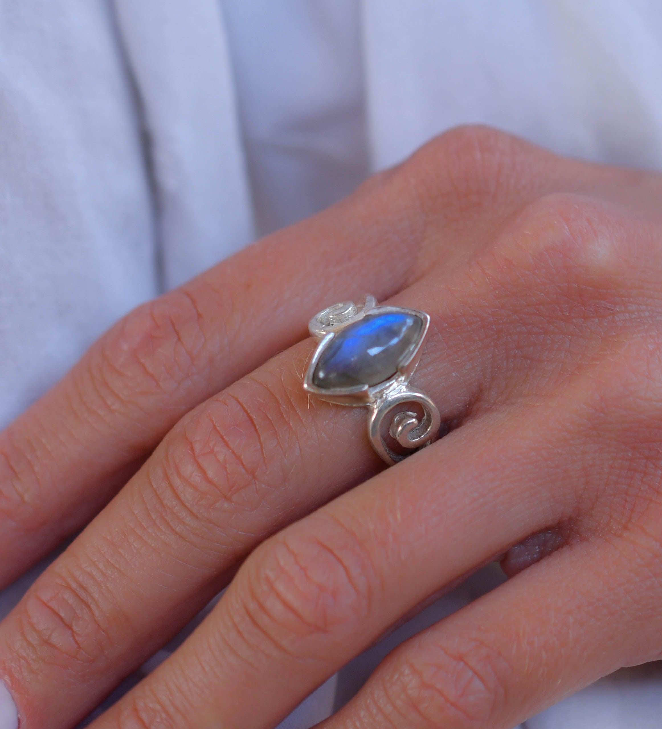 Rainbow Labradorite Ring ~Sterling Silver 925 ~ SMR165 - Maresia Jewelry