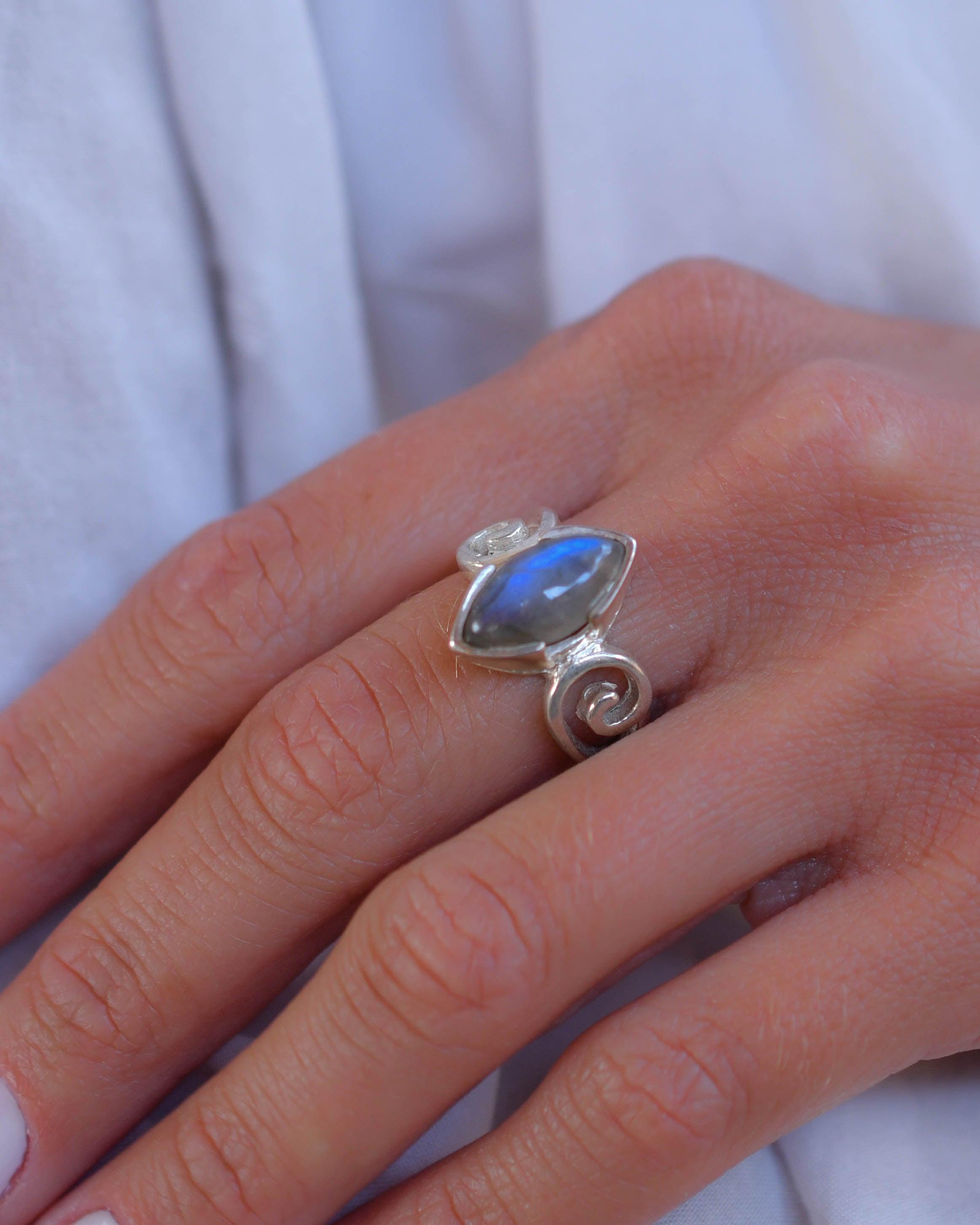 Rainbow Labradorite Ring ~Sterling Silver 925 ~ SMR165 - Maresia Jewelry