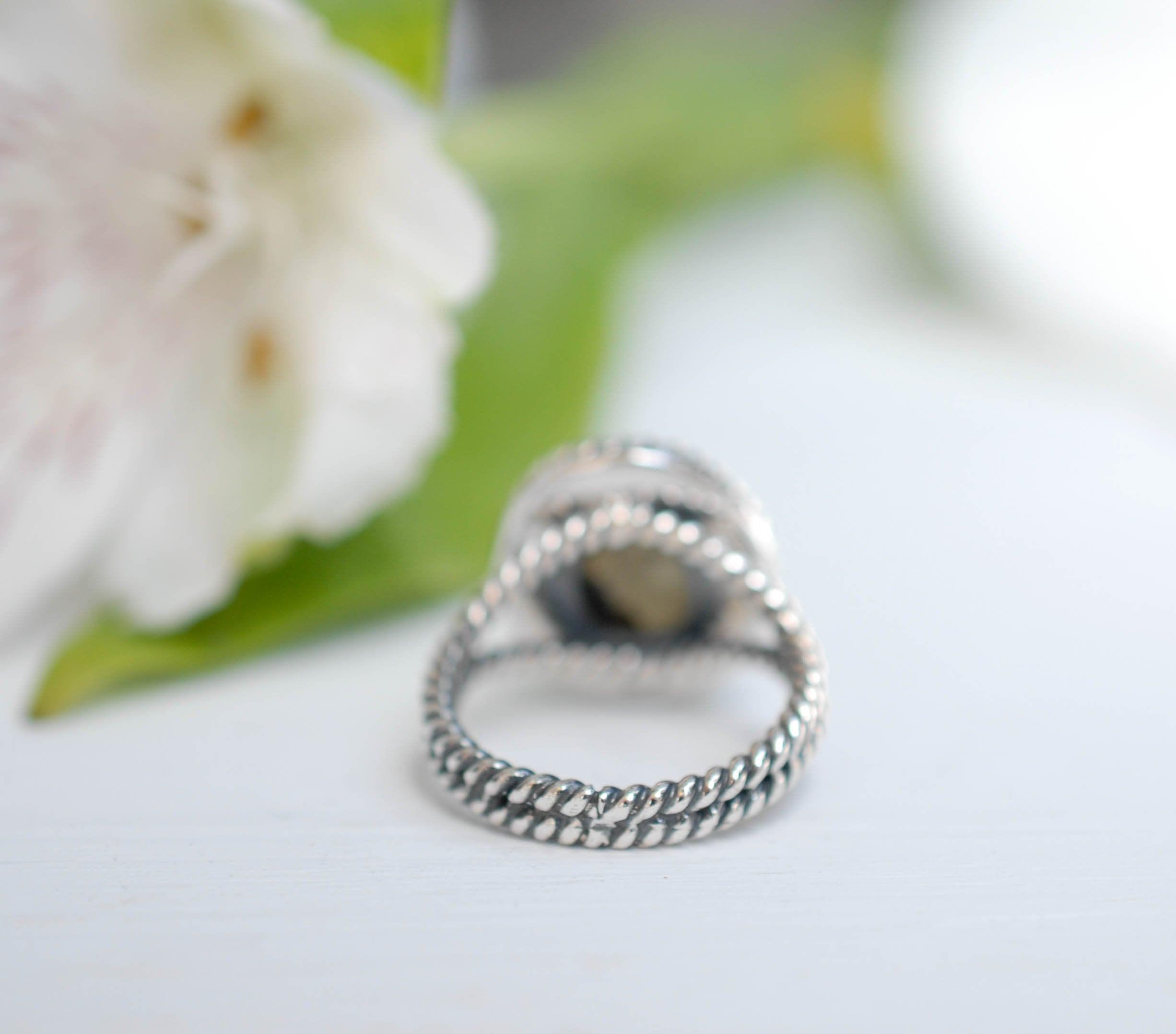 Rainbow Labradorite Round Ring ~ Sterling Silver 925 ~ MR132 - Maresia Jewelry