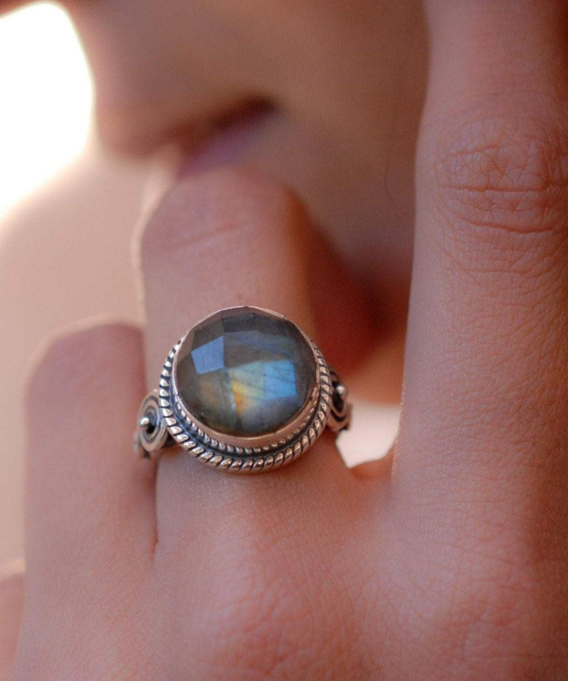 Rainbow Labradorite ~Sterling Silver 925~ MR022 - Maresia Jewelry