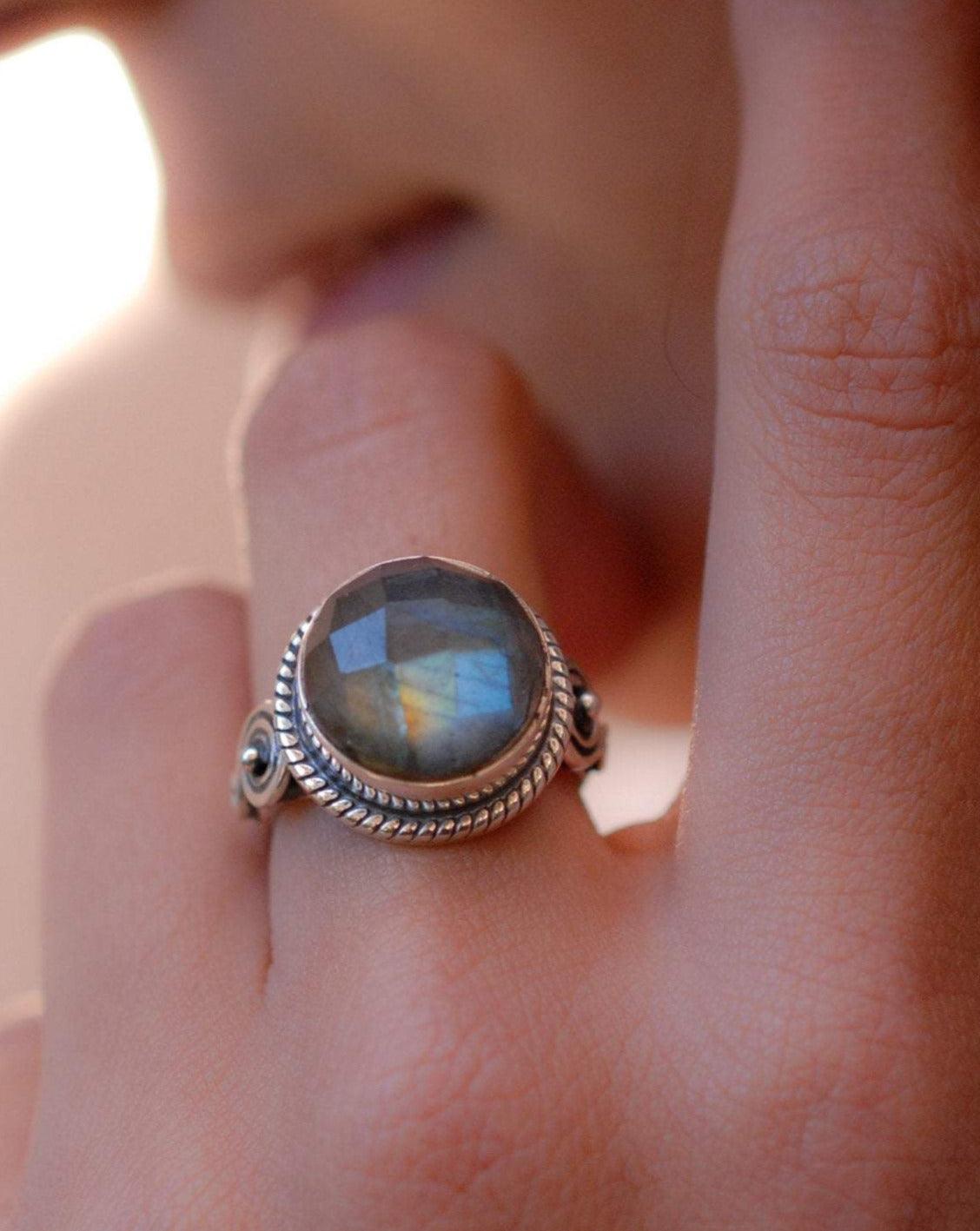 Rainbow Labradorite ~Sterling Silver 925~ MR022 - Maresia Jewelry