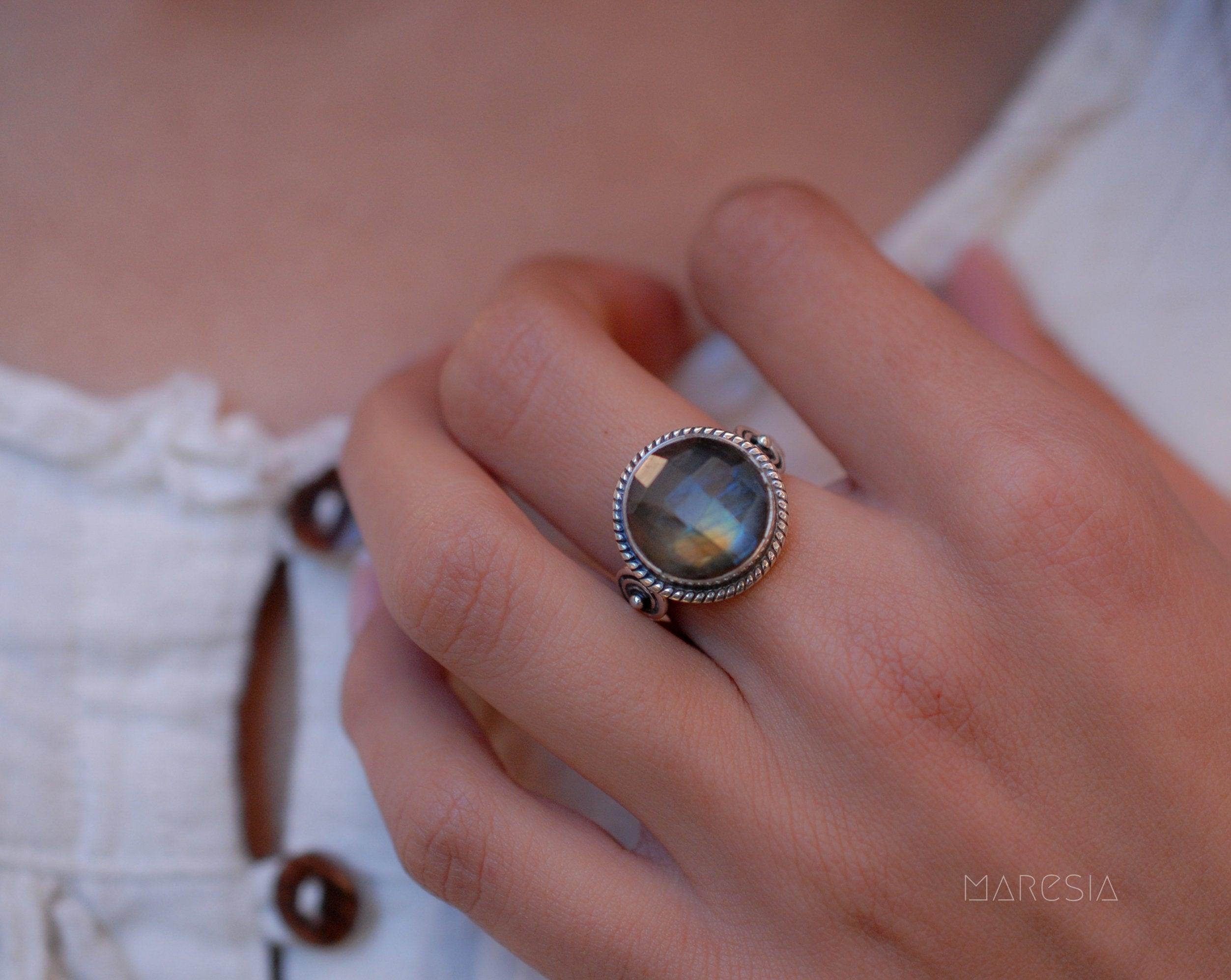 Rainbow Labradorite ~Sterling Silver 925~ MR022 - Maresia Jewelry