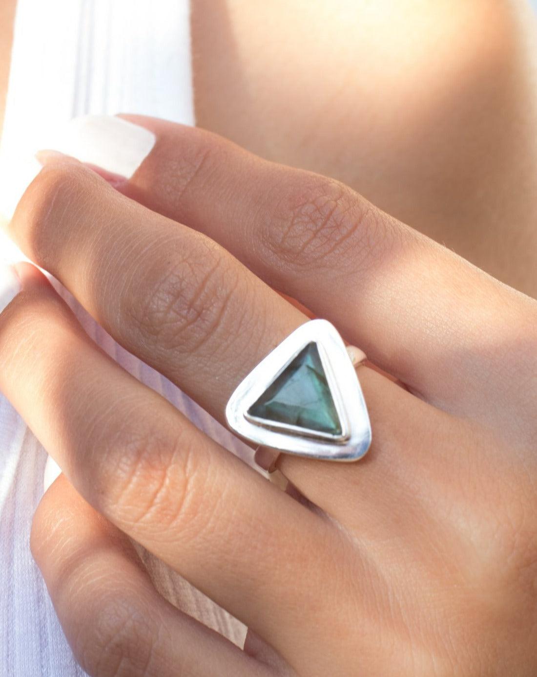 Rainbow Labradorite Triangle Ring Large ~ Sterling Silver 925 ~ MR115 - Maresia Jewelry