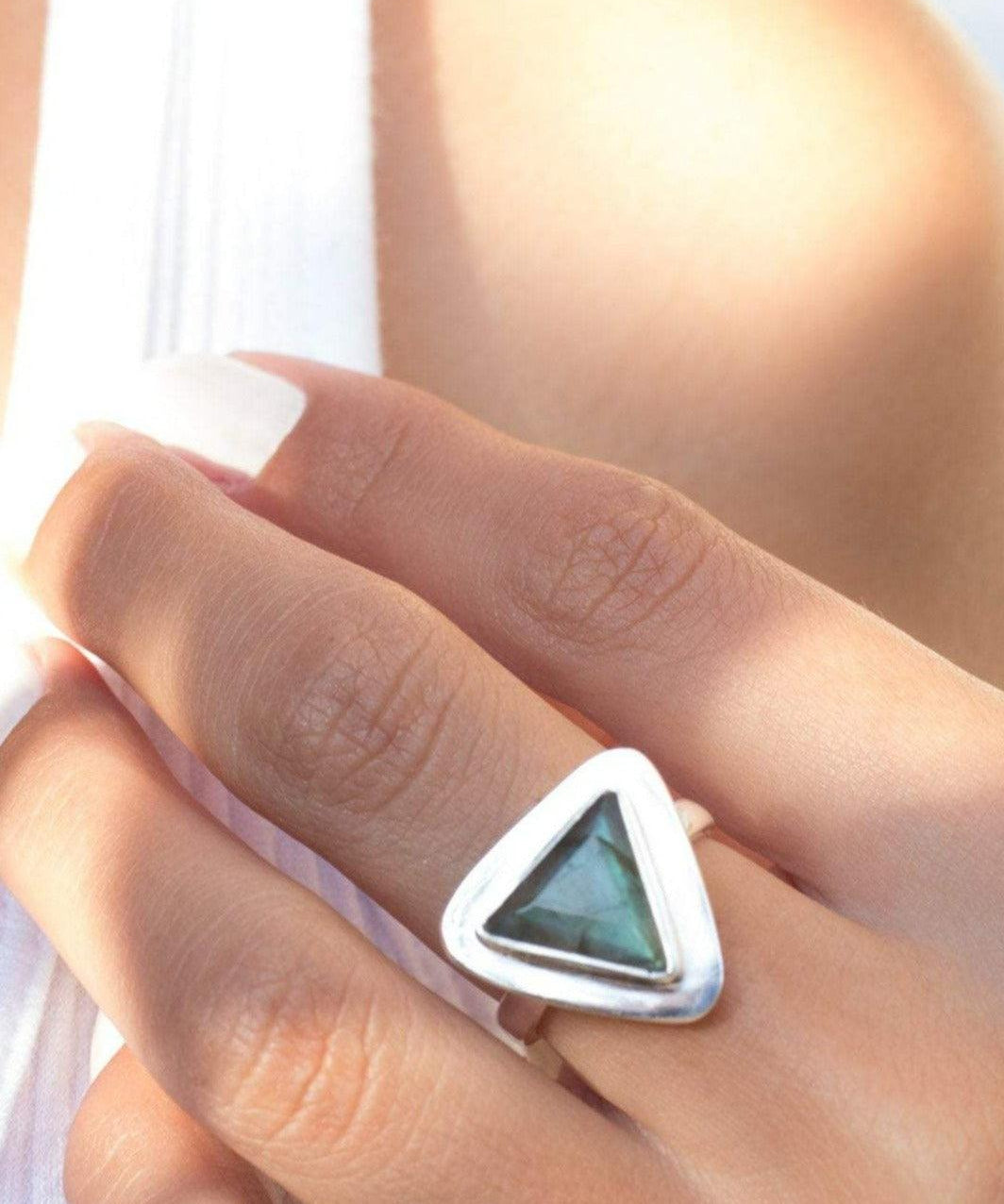 Rainbow Labradorite Triangle Ring Large ~ Sterling Silver 925 ~ MR115 - Maresia Jewelry