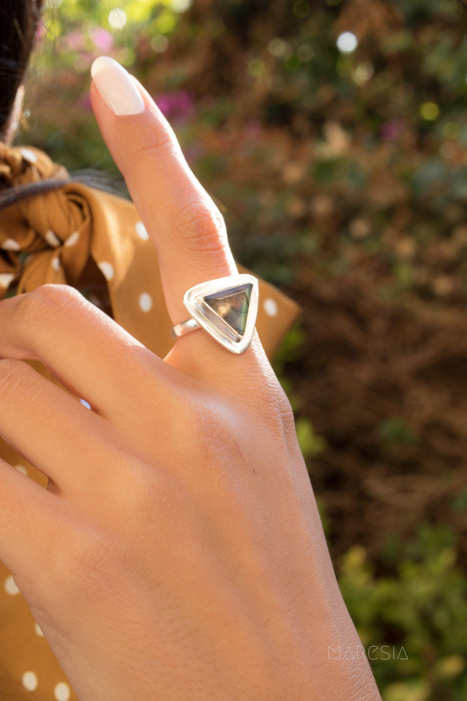 Rainbow Labradorite Triangle Ring Large ~ Sterling Silver 925 ~ MR115 - Maresia Jewelry