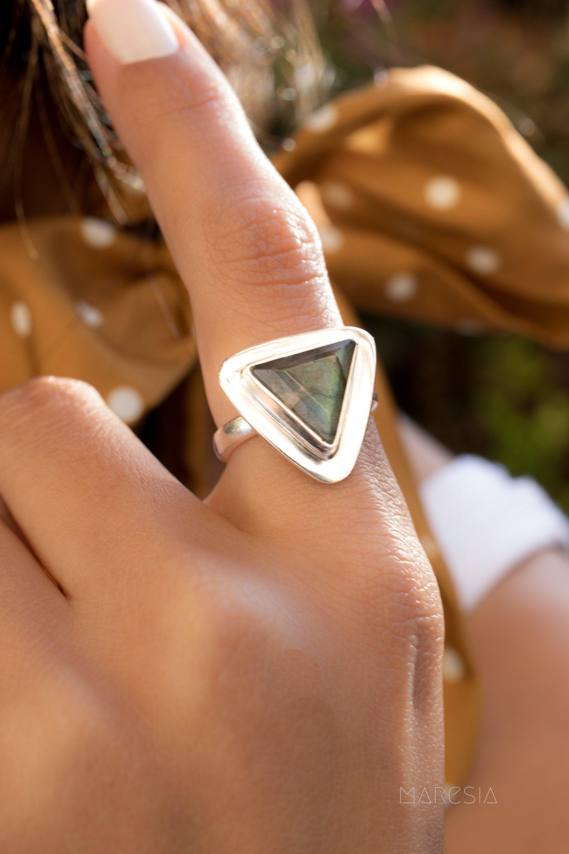 Rainbow Labradorite Triangle Ring Large ~ Sterling Silver 925 ~ MR115 - Maresia Jewelry