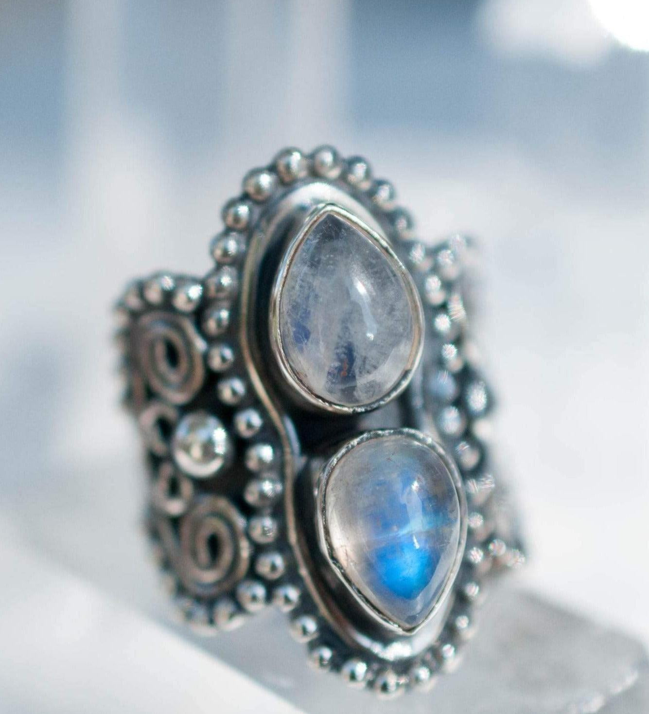 Rainbow Moonstone Ring ~ Sterling Silver 925 ~MR056 - Maresia Jewelry
