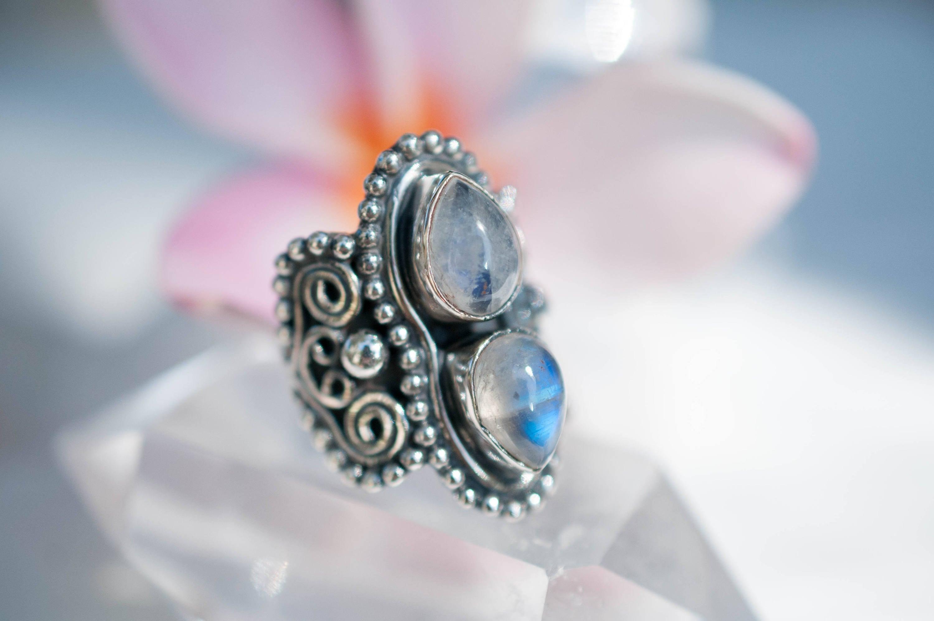 Rainbow Moonstone Ring ~ Sterling Silver 925 ~MR056 - Maresia Jewelry