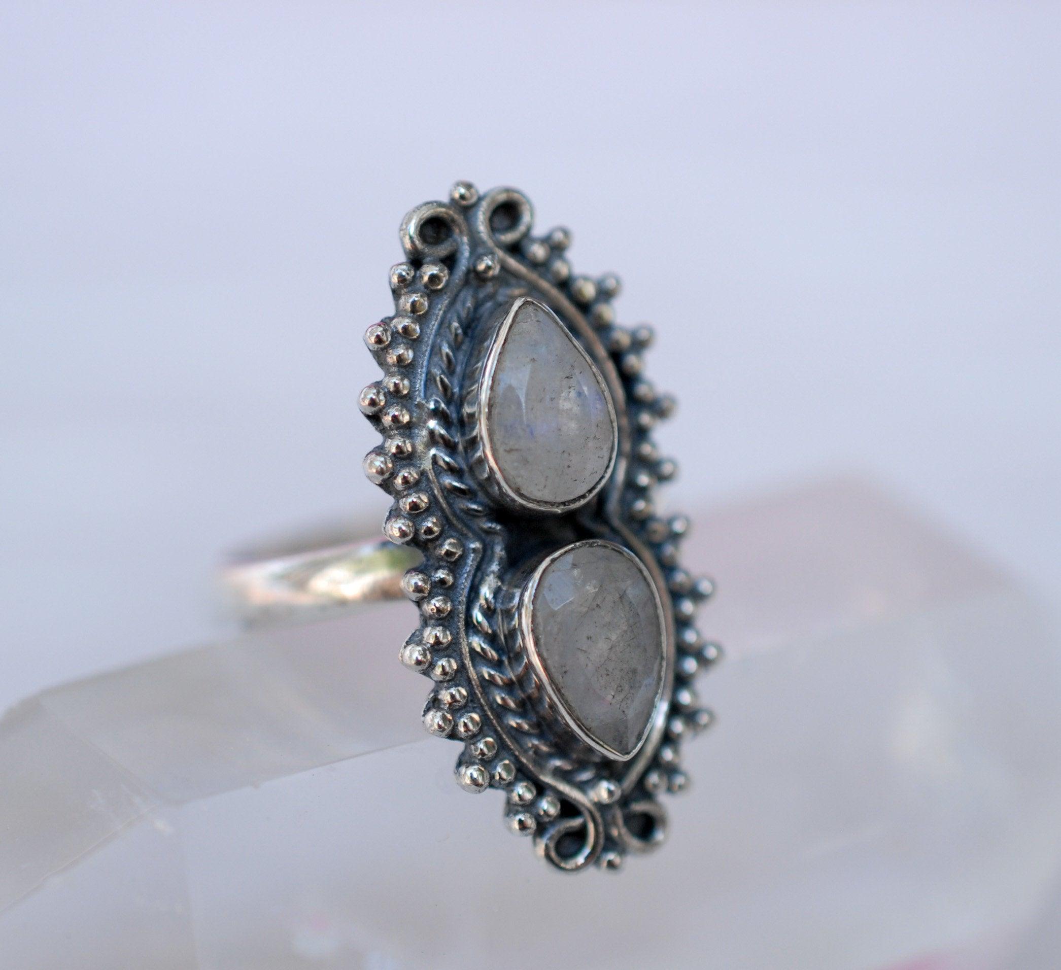 Rainbow Moonstone Ring ~ Sterling Silver 925 ~MR136 - Maresia Jewelry