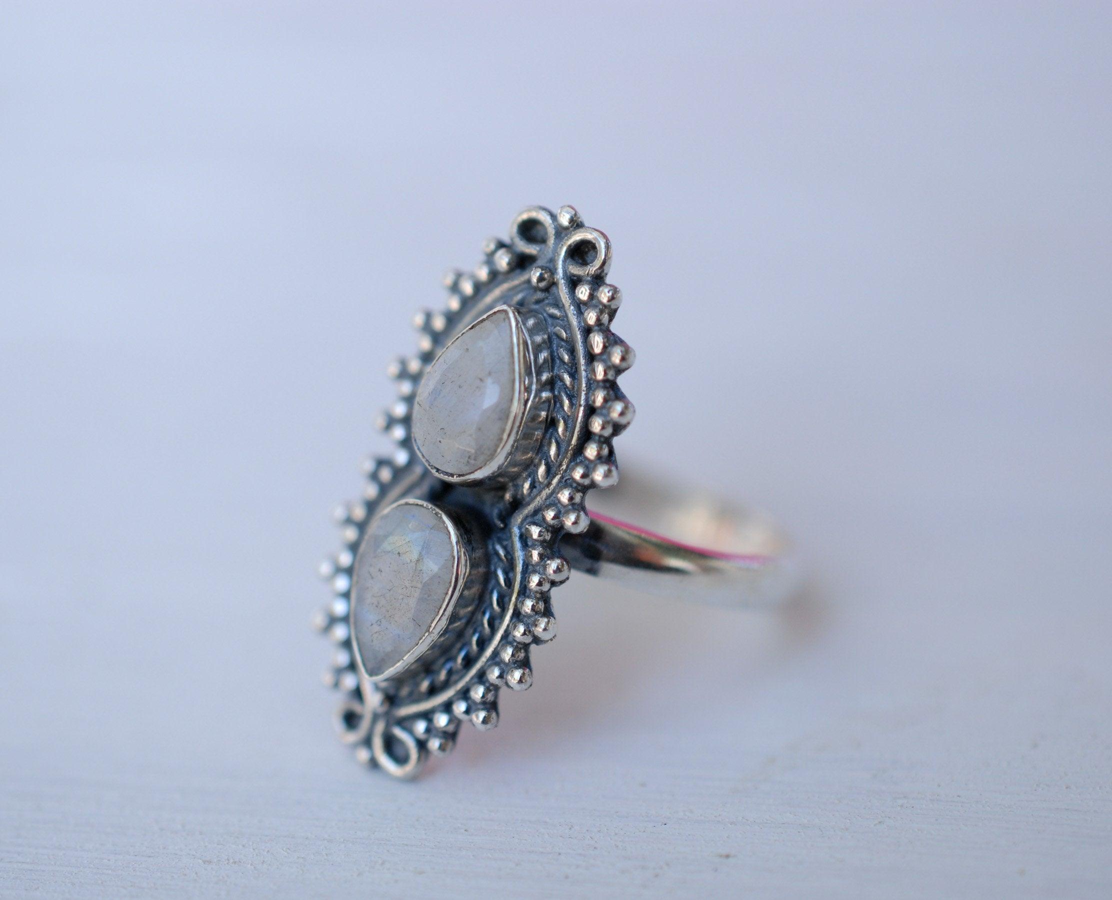 Rainbow Moonstone Ring ~ Sterling Silver 925 ~MR136 - Maresia Jewelry