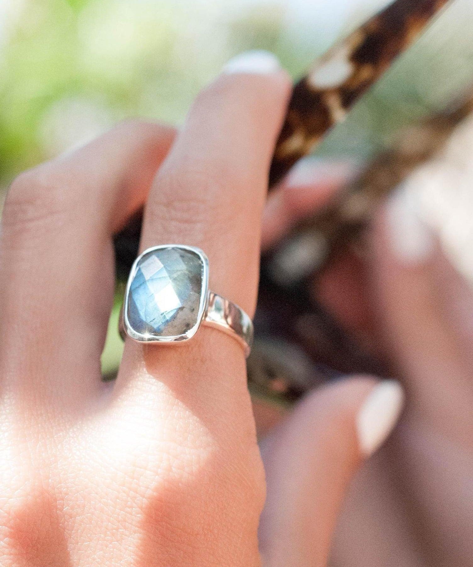 Rectangle Rainbow Labradorite Ring ~ Sterling Silver 925 ~MR012 - Maresia Jewelry