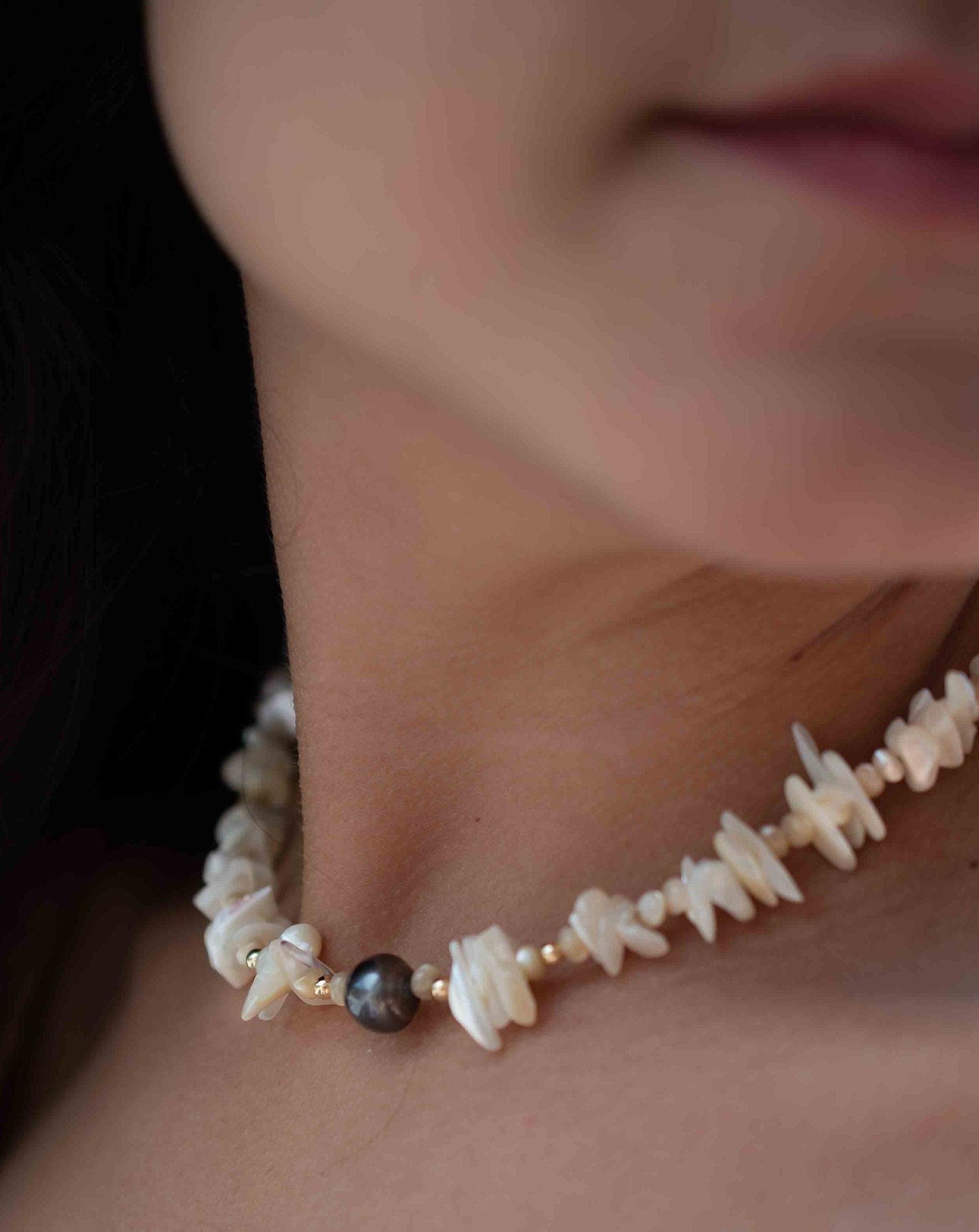 Tahitian Pearl & Mother-of-Pearl Choker ~ Sterling Silver 925 or Gold Filled~ Choker ~ Jewelry ~ Minimalist~ Handmade~Delicate~Layered MN0