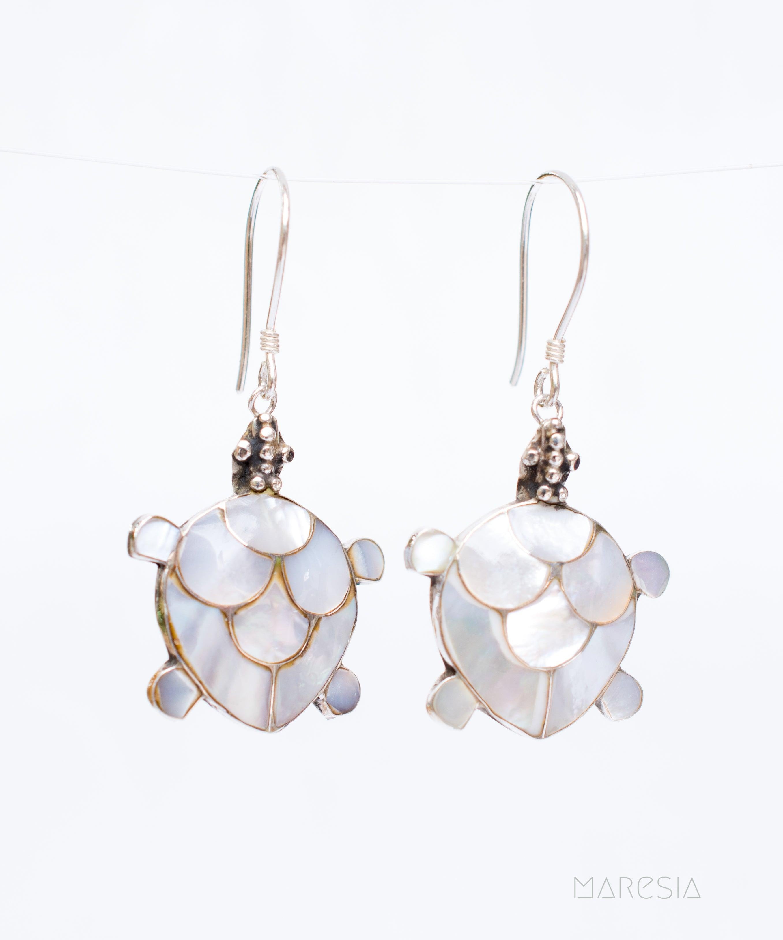 Turtle Mother of Pearl Earrings ~ Sterling Silver 925 ~ SME070 - Maresia Jewelry